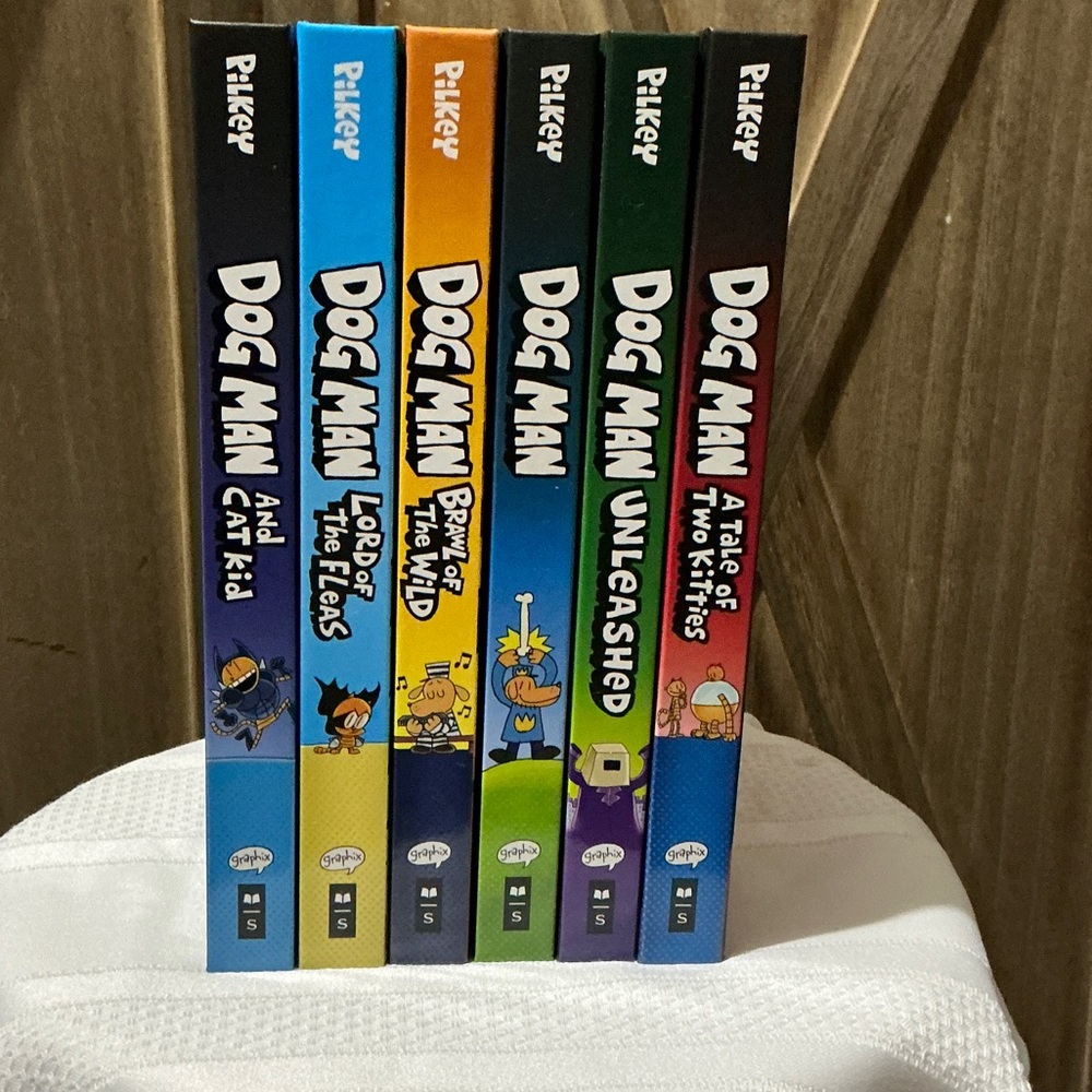 NIB Dog Man The Supa Epic Collection 1-6 Hardcover Books